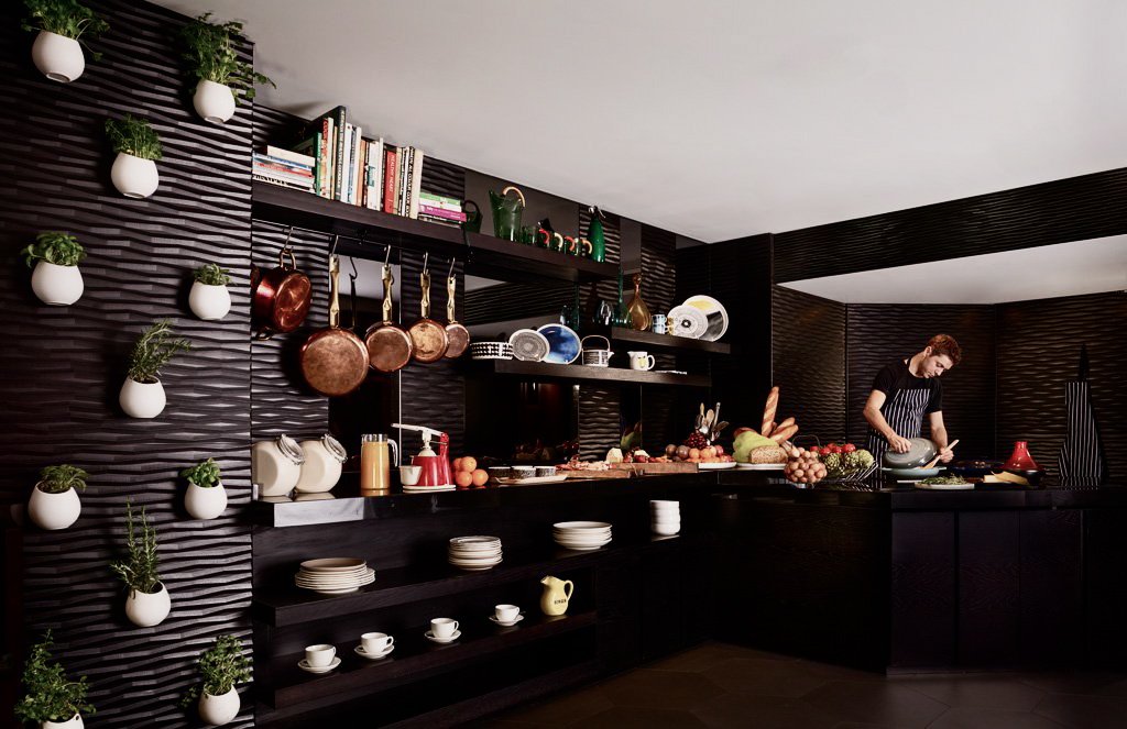 Four Seasons Ex Club Edit